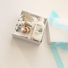 Load image into Gallery viewer, SOOTHING ESSENTIALS GIFT BOX